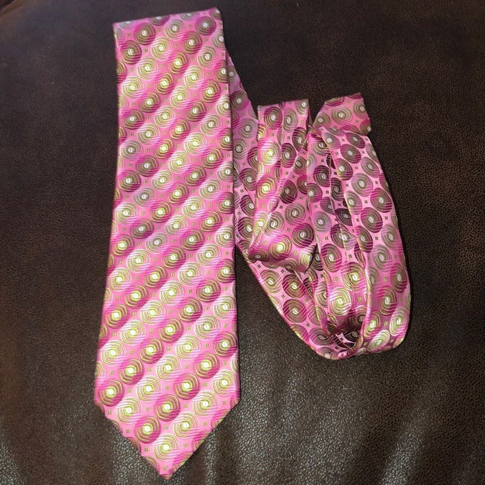 Countess Mara Men’s Pink Circle Dot Tie